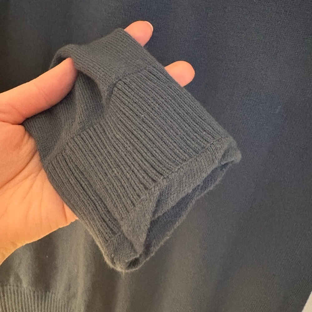 Lacoste Navy V-Neck Sweater Cotton Cashmere Blend | Y2K Long fit | Preppy |Elena - Picture 8 of 10